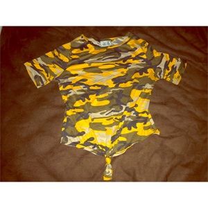 Camouflage short sleeve adjustable tops